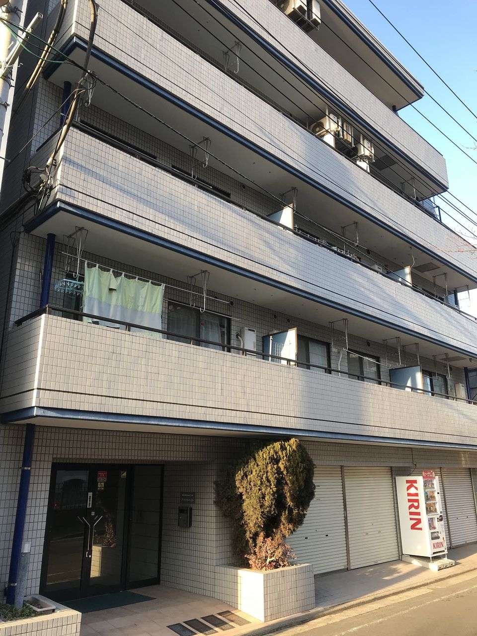 ブルーライン「吉野町」駅徒歩５分！二人入居可のマンションです！