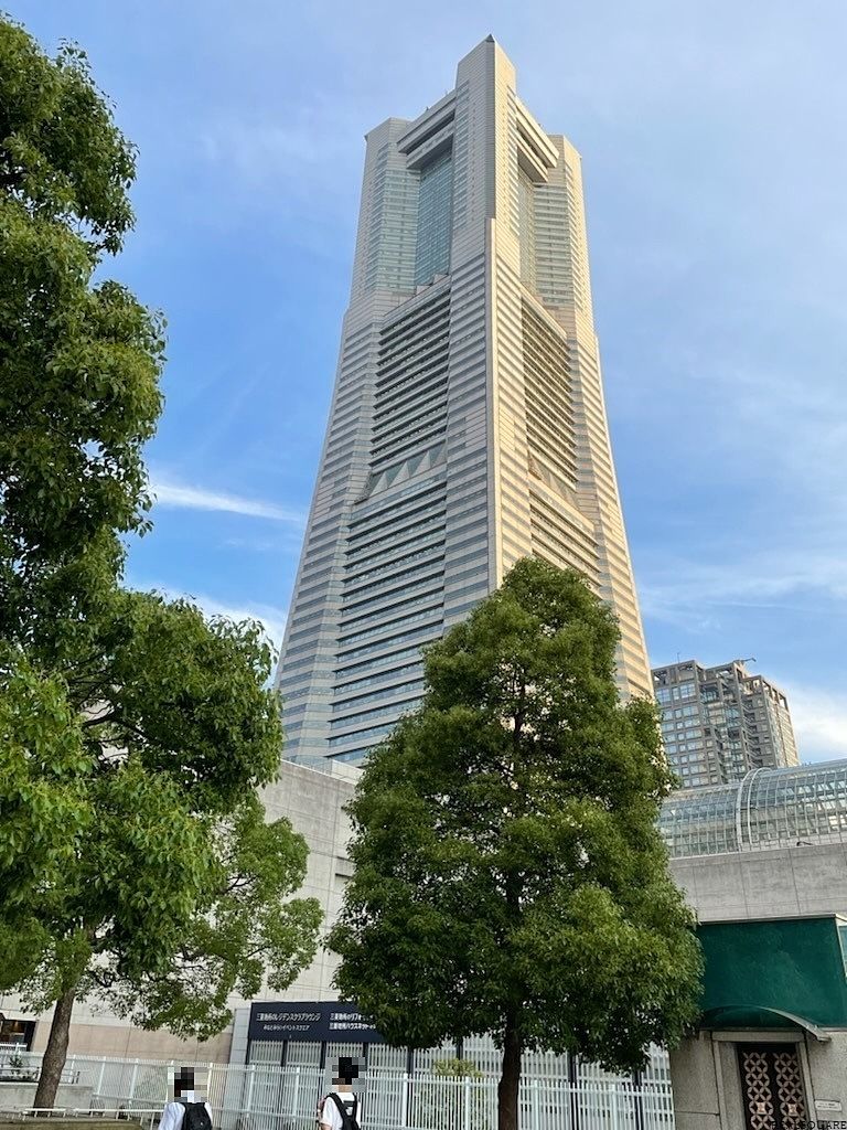 横浜のシンボルとしてそびえる高さ296ｍのランドマークタワー