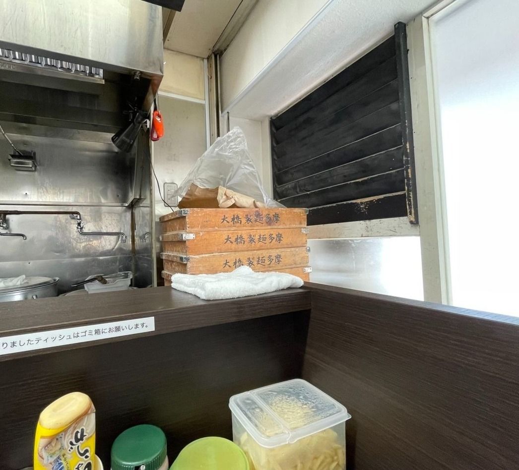 横濱家系ラーメン 勝鬨家は大橋製麺の麺を使用しています。