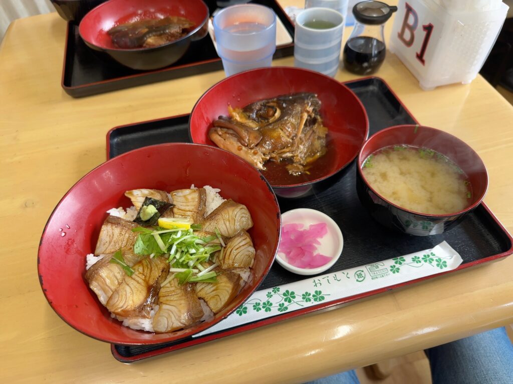 かんぱち炙り丼